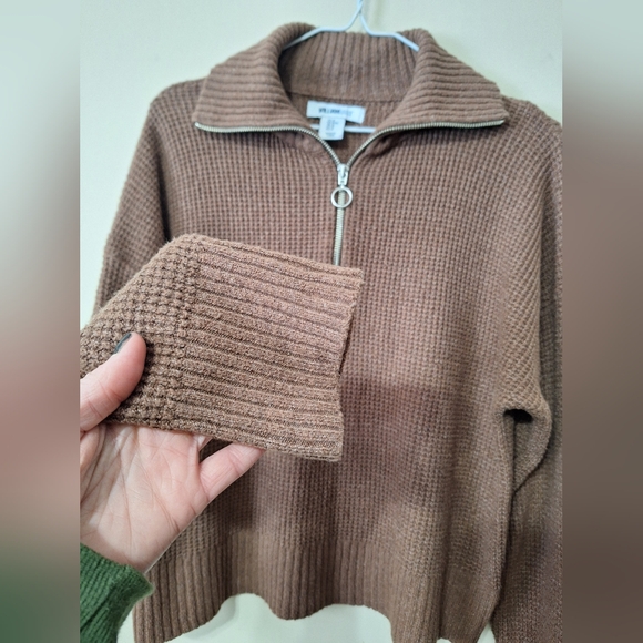 William Rast M brown soft waffle knit, 1/2 zip pullover sweater - Picture 4 of 6